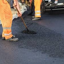 Best Asphalt Driveway Installation  in Cedar Knolls, NJ